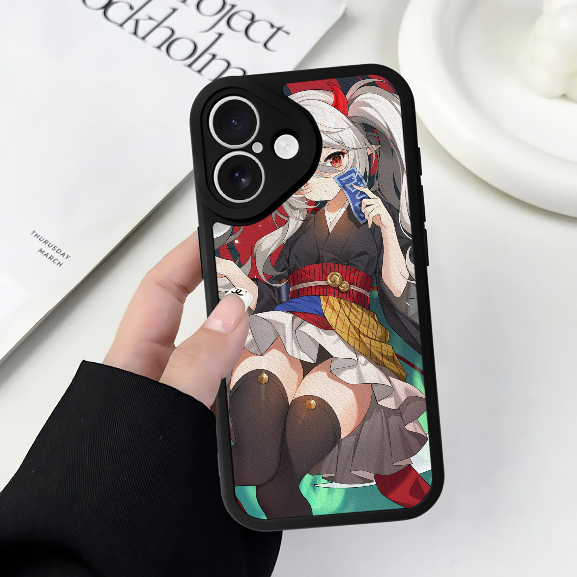（画像用） 遊☆戯☆王 Yu-Gi-Oh! 【iPhone 16シリーズ対応】シリコンスマホケース（レザー調） 材質：シリコン